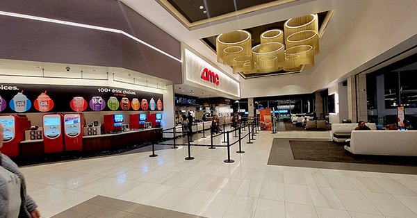 AMC DINE-IN Topanga 12 - 6600 N Topanga Canyon Blvd, Canoga Park, CA 91303