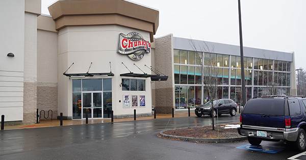 Chunky’s Cinema Pub – Manchester - 707 Huse Road, Manchester, NH 03103