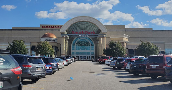 Cinemark Strongsville at Southpark Mall - 17450 Southpark Center, Strongsville, OH 44136
