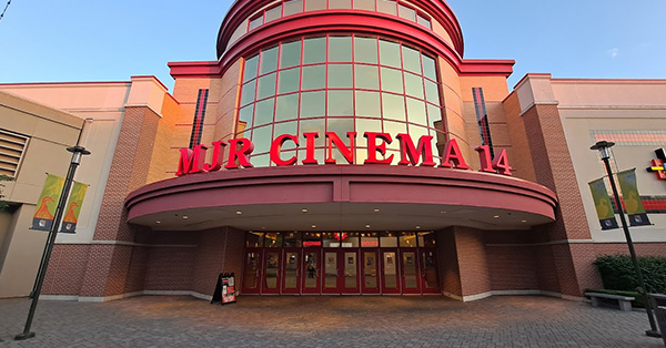 MJR Partridge Creek Digital Cinema 14 - 17400 Hall Road, Clinton Township, MI 48038