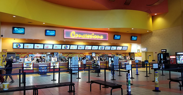Regal Everett Stadium 16 & RPX - 1402 SE Everett Mall Way, Everett, WA 98208