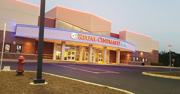 Regal Independence Plaza & RPX - 2465 South Broad Street, Hamilton Township, NJ 08610