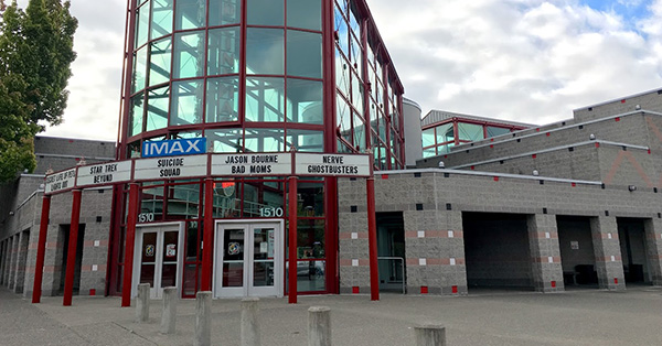 Regal Lloyd Center & IMAX - 1510 N.E. Multnomah St., Portland, OR 97232