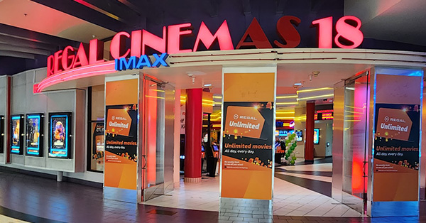 Regal Parkway Plaza & IMAX - 405 Parkway Plaza, El Cajon, CA 92020