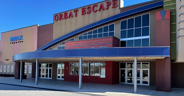 Regal Simpsonville & IMAX - 780 South Street, Simpsonville, SC 29681
