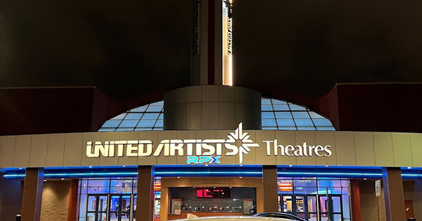 Regal UA Staten Island 4DX & RPX - 2474 Forest Ave., Staten Island, NY 10303