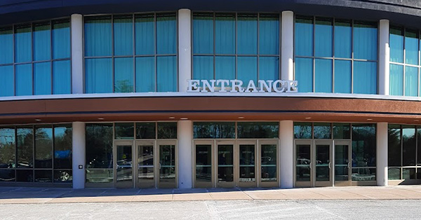 Showcase Cinemas de Lux Randolph - 73 Mazzeo Dr., Randolph, MA 02368